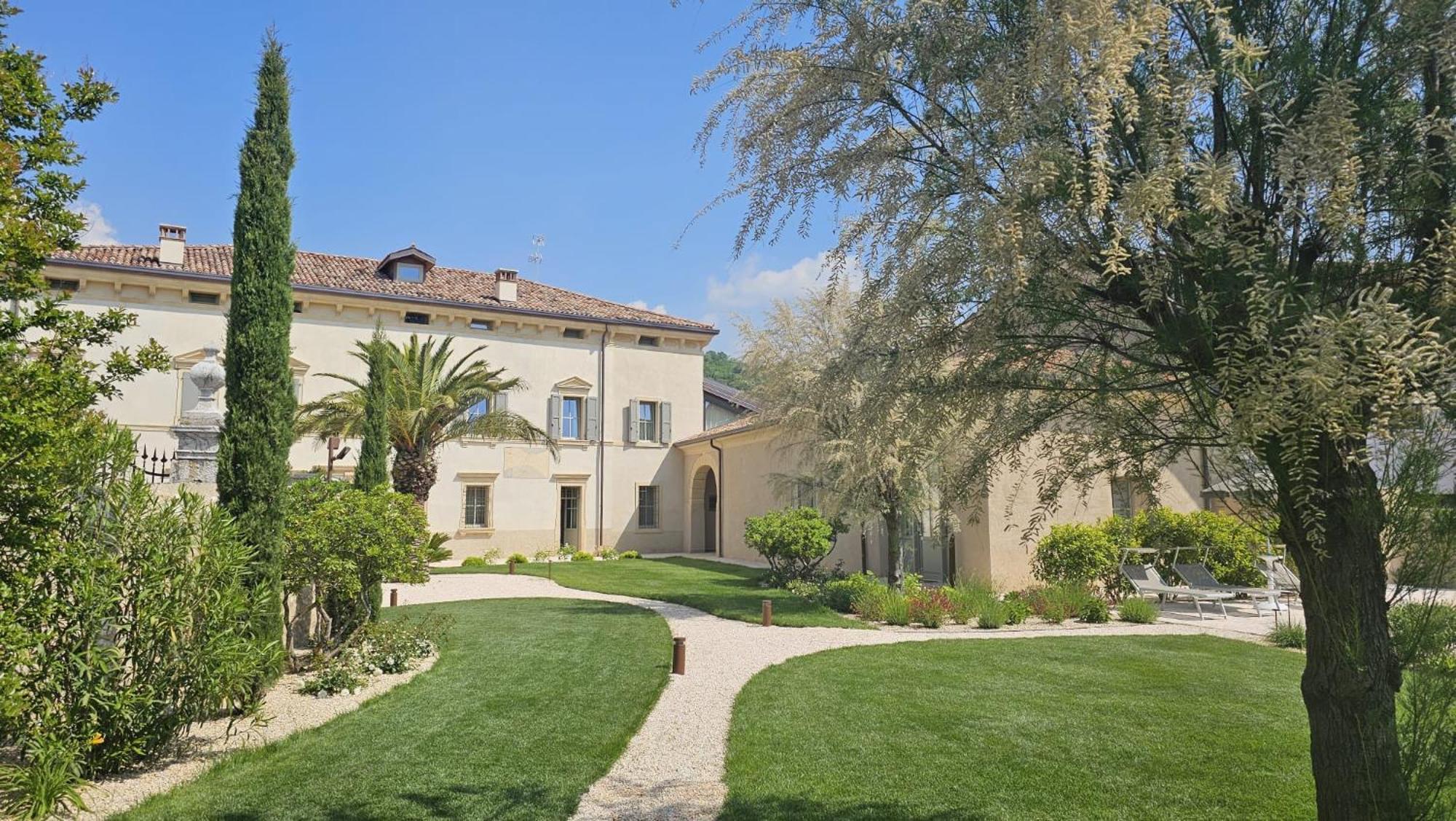 Villa Tosi - Luxury Apartments In Villa Veneta Tregnago Екстер'єр фото
